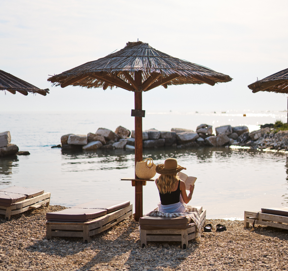 Free Sunbeds at D’OR Beach Club