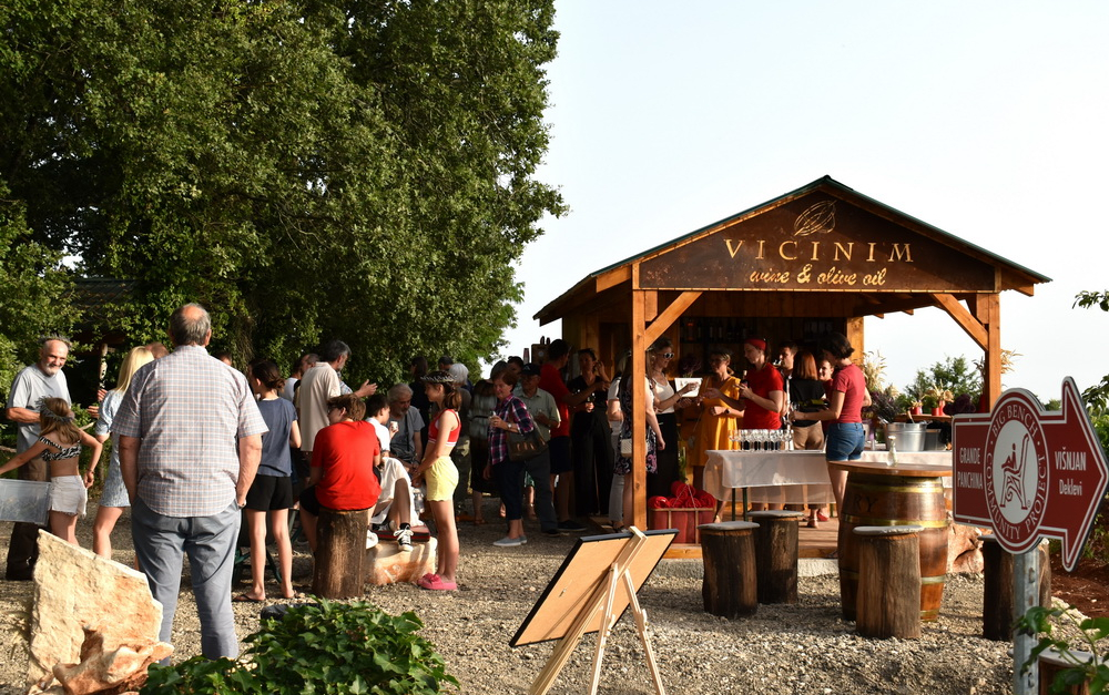 Yoga & Wine pri Big Bench Deklevi | 17.09.